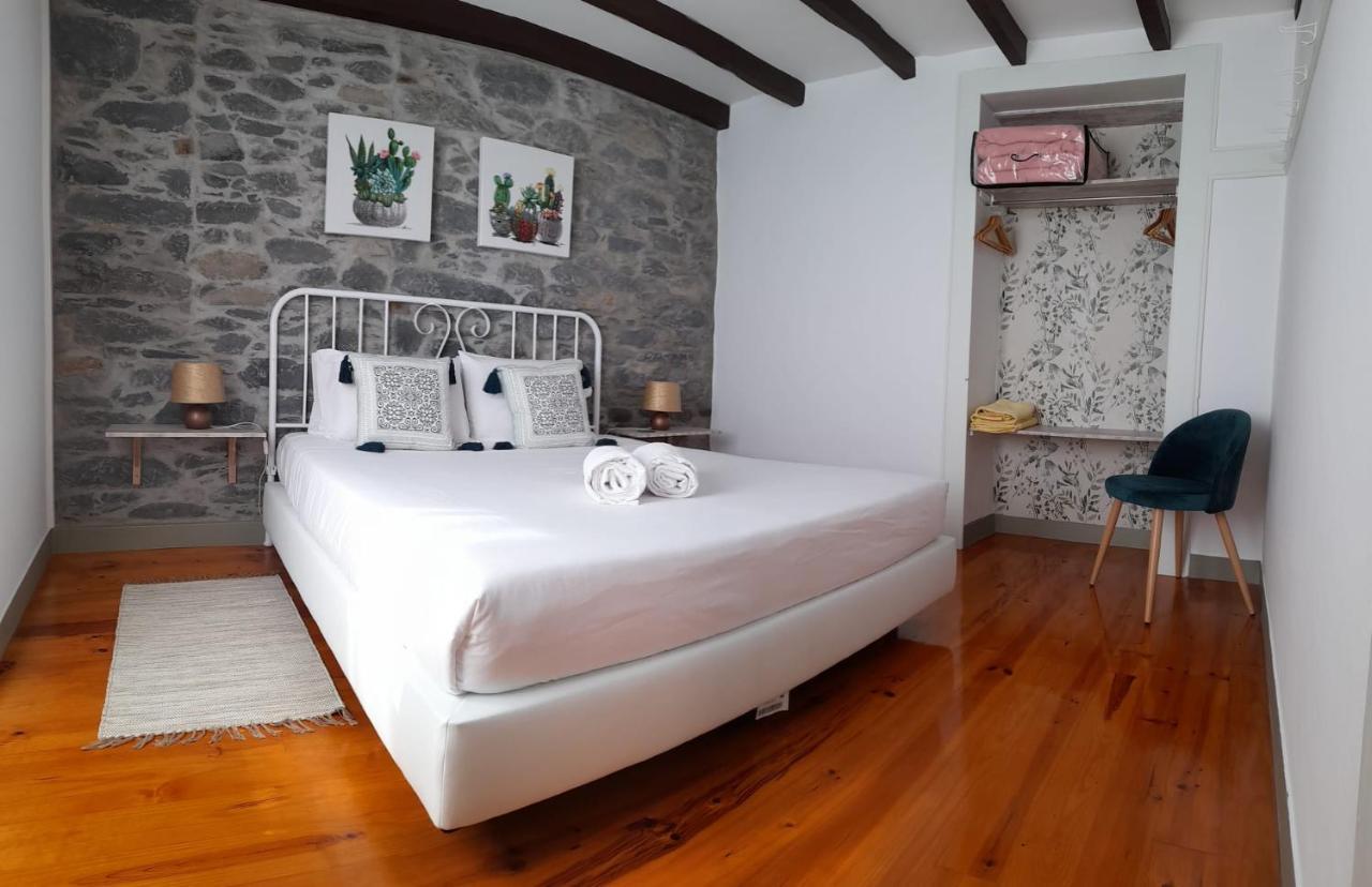 Отель Casa Velha D Fernando E Casa Avo Augusta Рибейра-Брава Экстерьер фото
